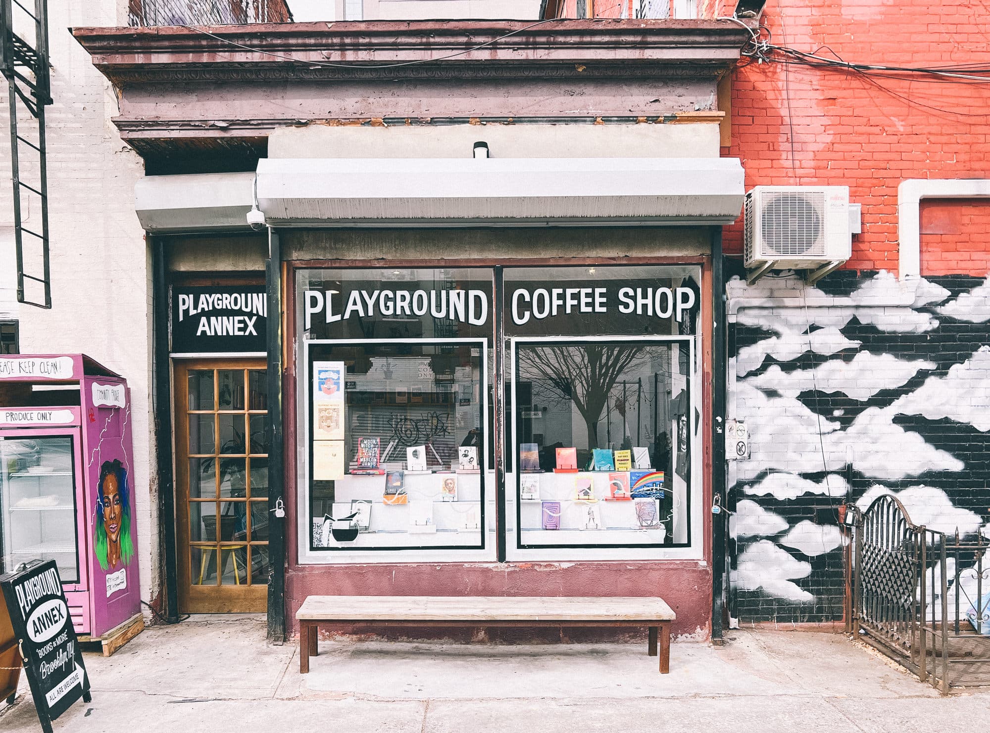 playground-coffee-shop-09