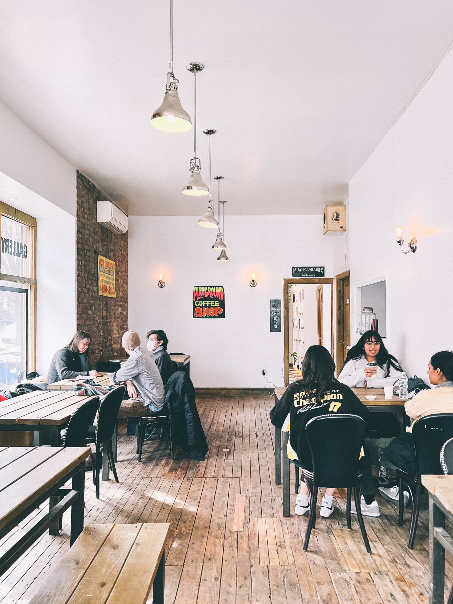 playground-coffee-shop-04