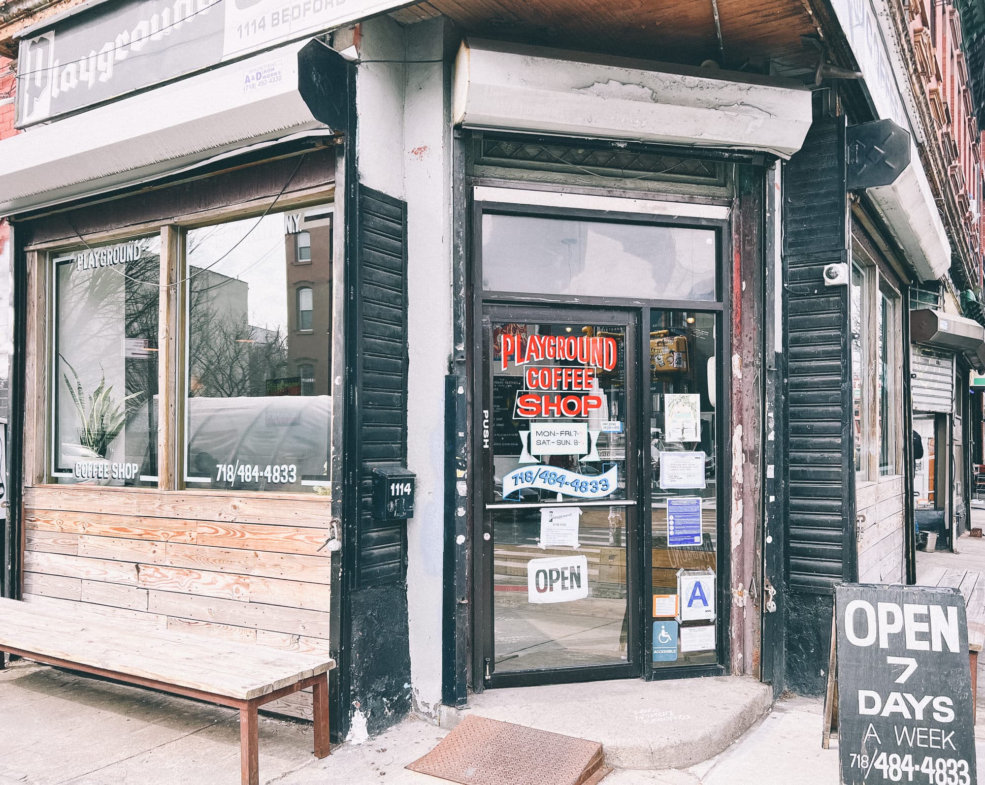 playground-coffee-shop-11