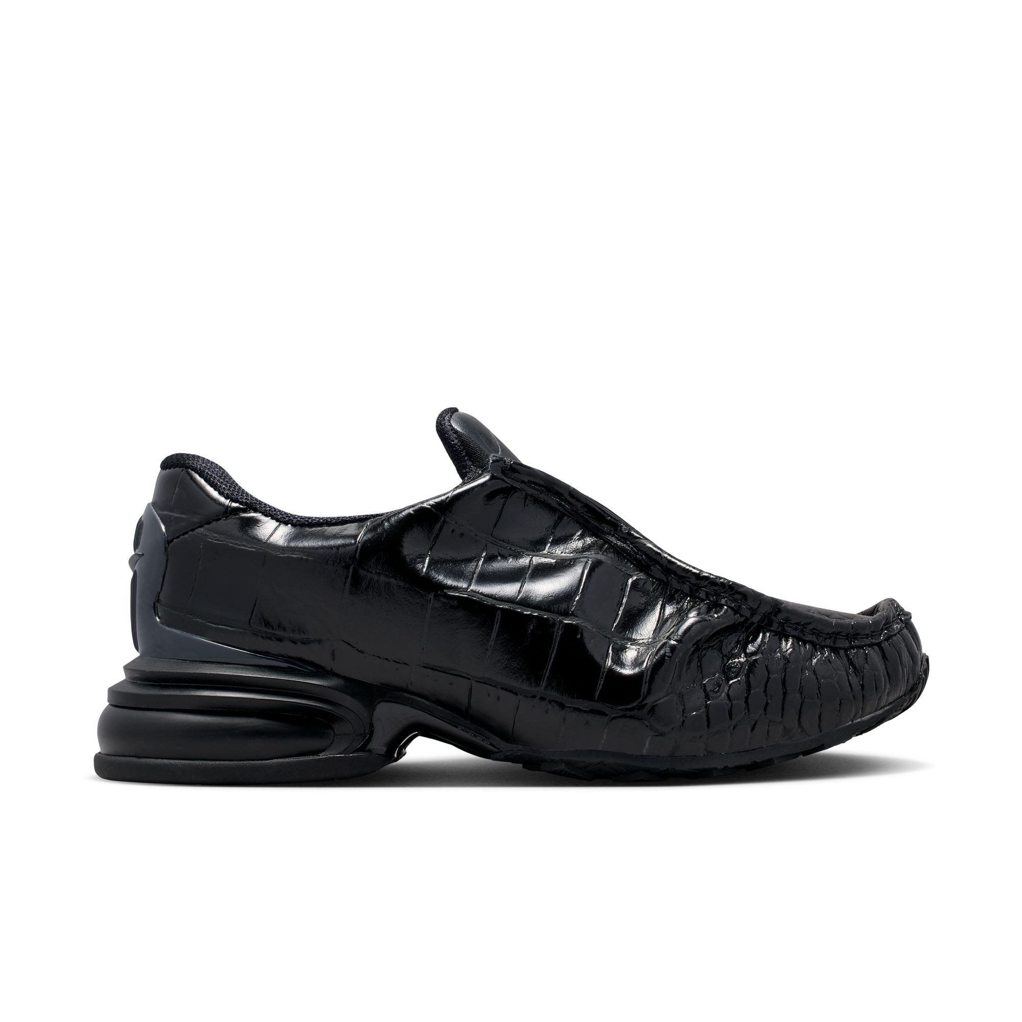 Nike Air Max Dolce Leather in Black Croc Texture Appears at Dover Street Market Japan, a Name Followed in NYC