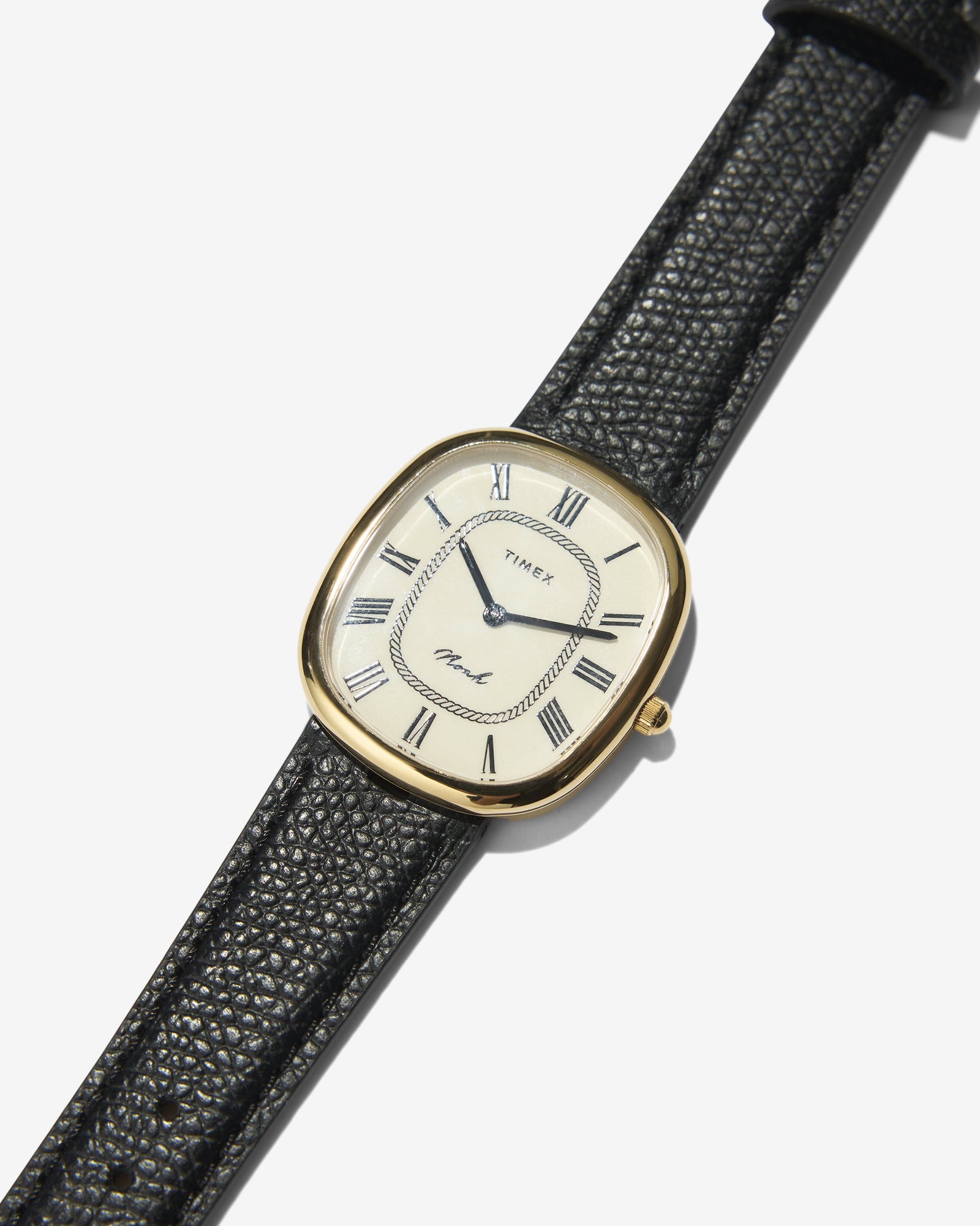 Noah×Timex「Boatswain」ウォッチ ロープ柄の文字盤を持つオーバル型、228ドル