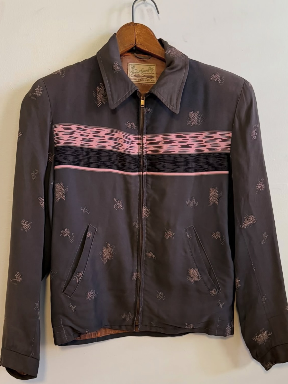 Vintage gray zip jacket with pink striped panel and embroidered motifs